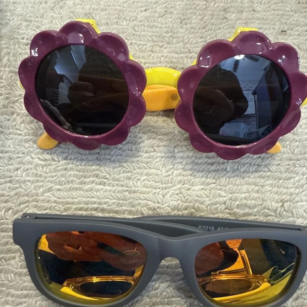 6 pairs Kids & Baby Sunglasses Lot Party Favor Giveaways Prizes- Baby Size - Kid